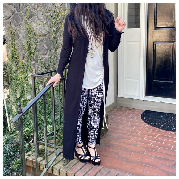 ✨RESTOCKED✨Chic black long knit duster - Picture 2 of 11